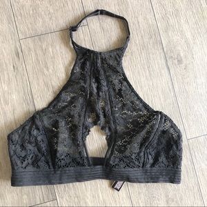 ⭐️Victoria’s Secret Lace Bralette